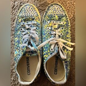 Converse shoes 2 pairs